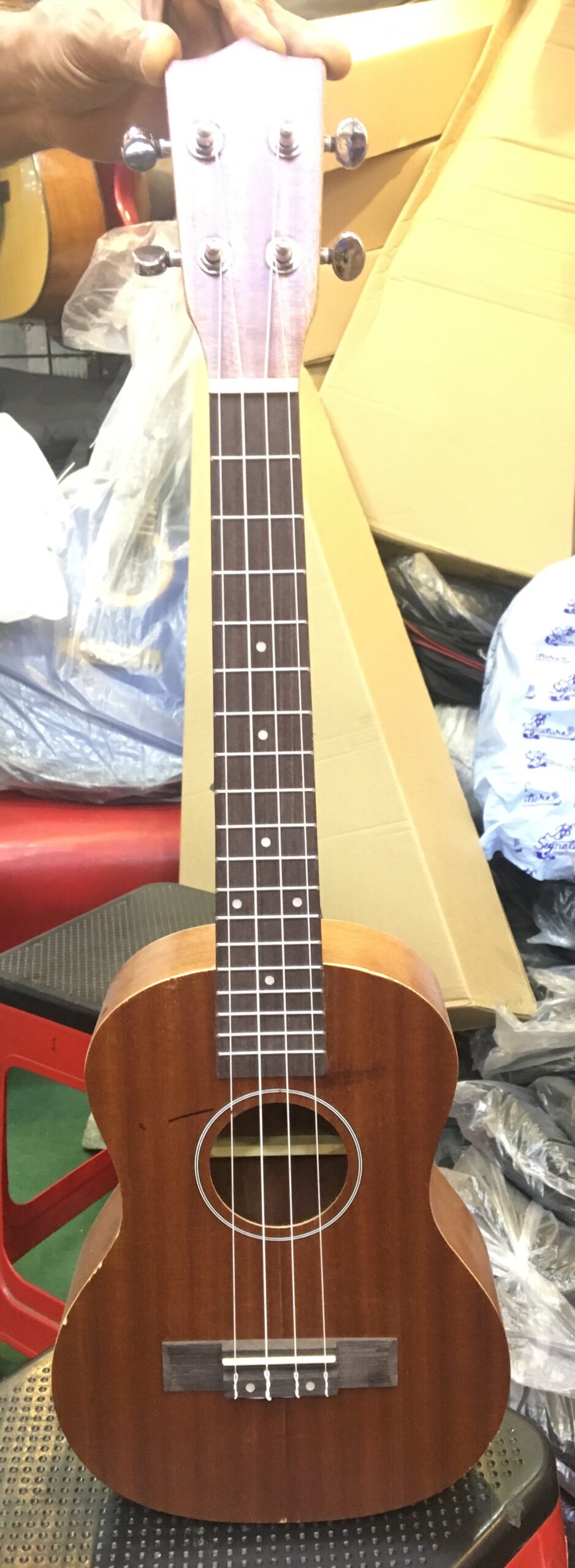 Mahalo Concert Ukulele 26 inches Mahalo Concert Ukulele 26 inches